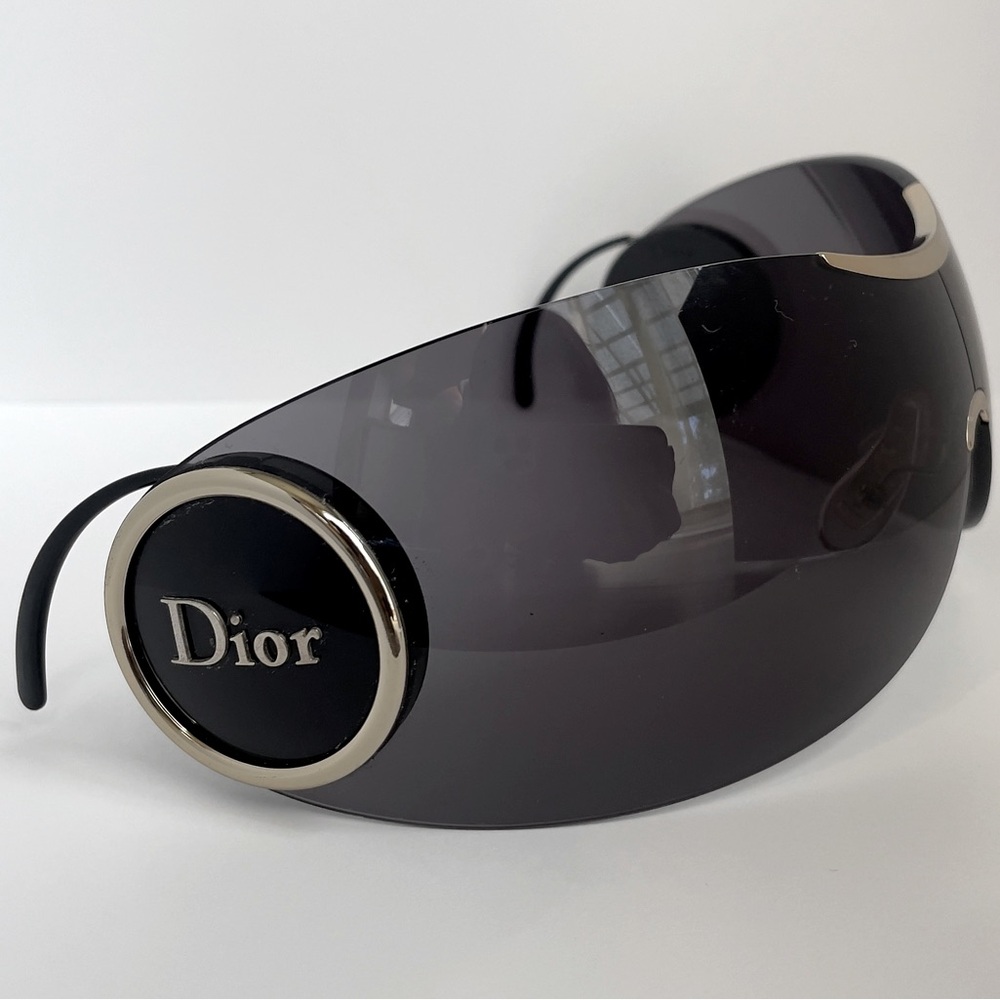 Vintage Dior sunglasses Galliano era.
DIOR SPORT 3 KJ1VA 115